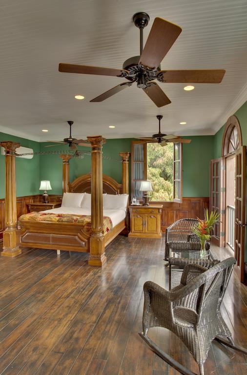Mahogany Hall Luxury Boutique Resort San Ignacio Ruang foto