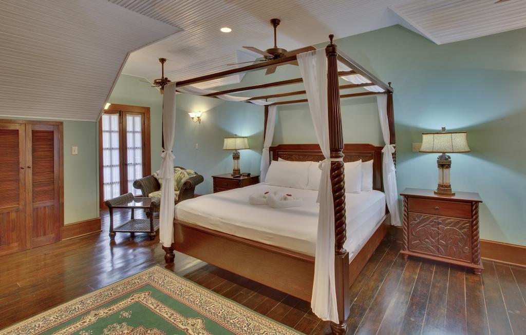Mahogany Hall Luxury Boutique Resort San Ignacio Ruang foto