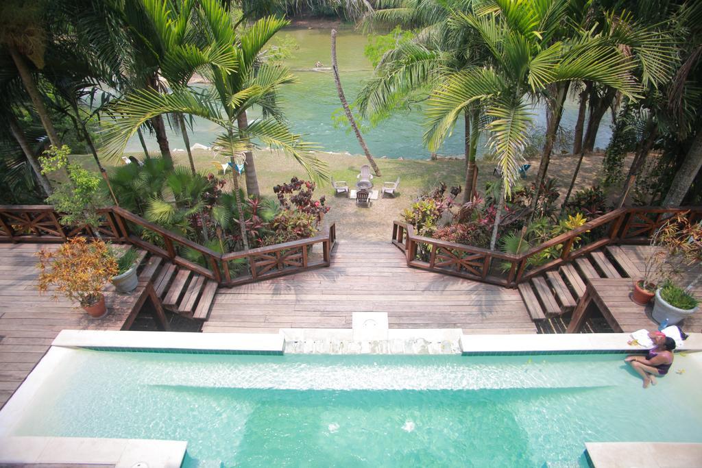 Mahogany Hall Luxury Boutique Resort San Ignacio Bagian luar foto