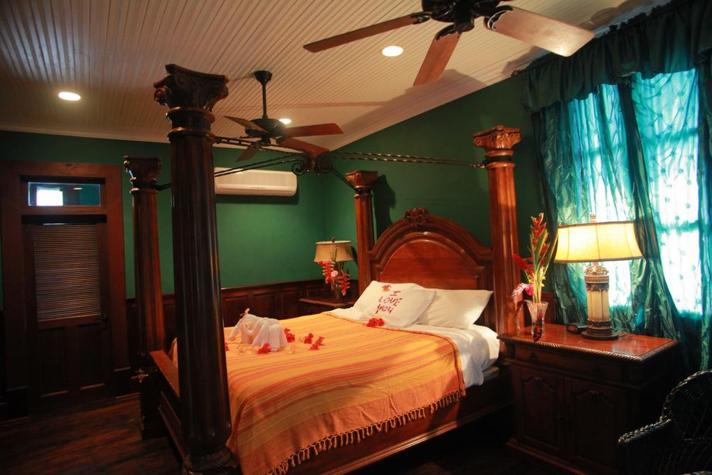 Mahogany Hall Luxury Boutique Resort San Ignacio Bagian luar foto