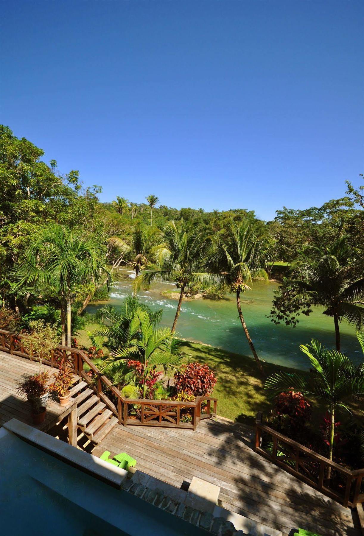 Mahogany Hall Luxury Boutique Resort San Ignacio Bagian luar foto