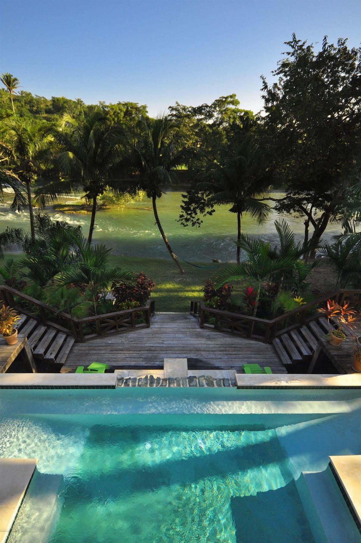 Mahogany Hall Luxury Boutique Resort San Ignacio Bagian luar foto