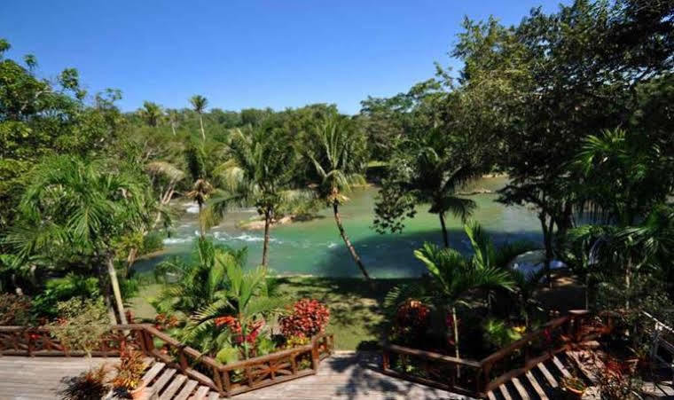 Mahogany Hall Luxury Boutique Resort San Ignacio Bagian luar foto